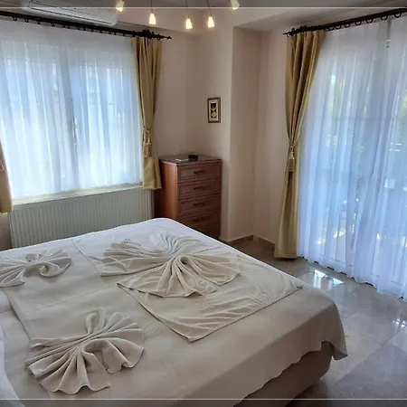 Crocus - Private 3 Bedroom In Ovacik 费特希耶